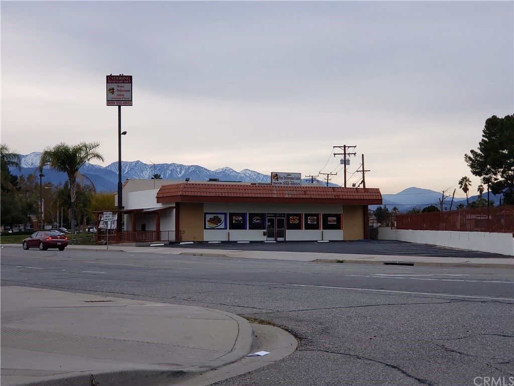 1040 W 40th St, San Bernardino, CA 92407
